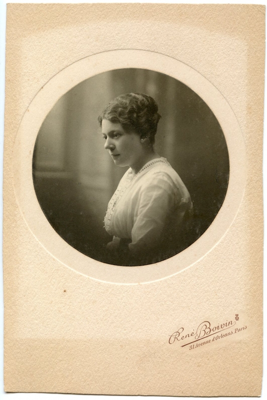 Femme de profil