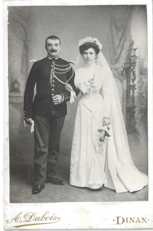 Portrait de mariage d'un gendarme