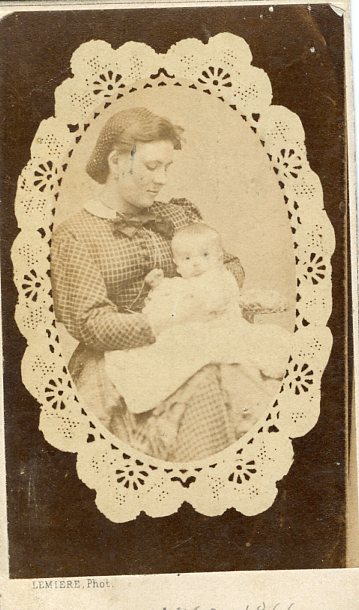 Madame Lemière et son fils Théophile