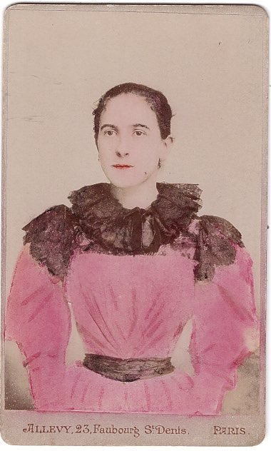Portrait colorisé d'une jeune femme