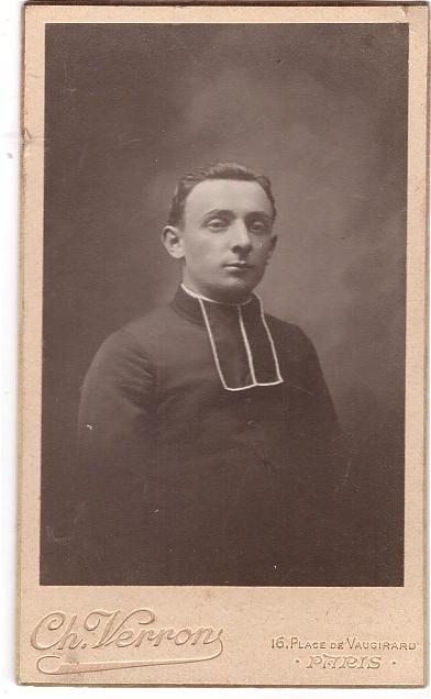 Jeune prêtre 