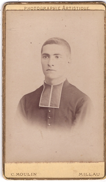 Jeune prêtre