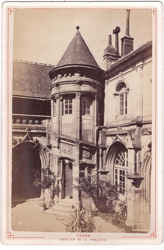 Tours - Cloître de la Psalette