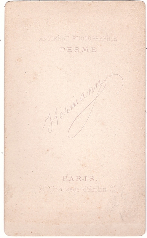 Homme à la barbe noire