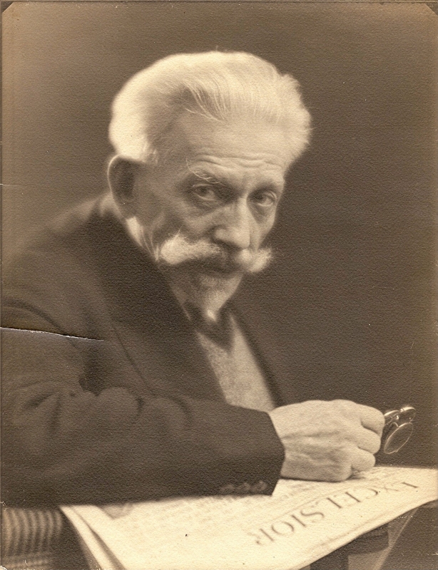 Félix Farjat lisant "L'Excelsior"