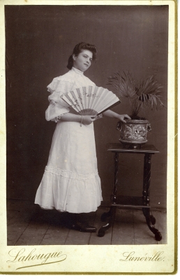 jeanne lahougue eventail