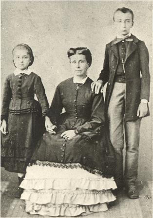 Jeanne Delatour et ses deux enfants